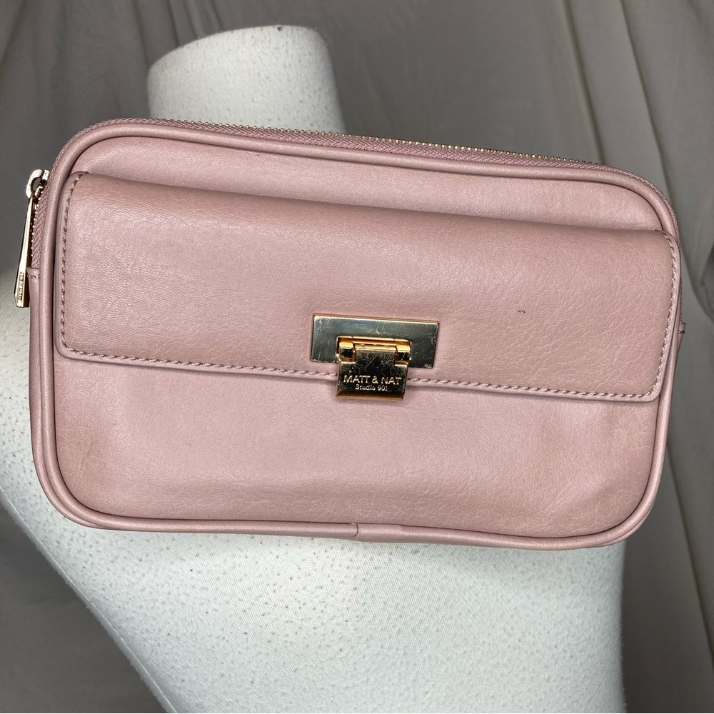 Matt & Nat blush belt bag